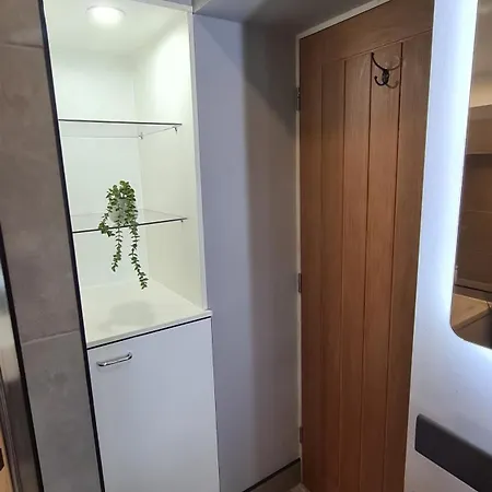 Feriehus Quakers Field View *