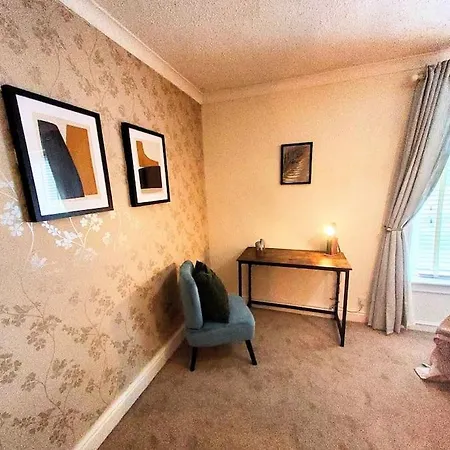 Nyaraló Quakers Field View