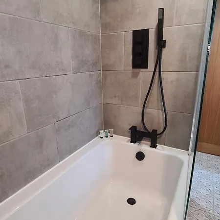 Quakers Field View Pennington